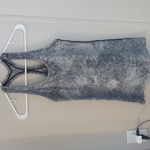 Lululemon racer back workout tank - Picture 1 of 3